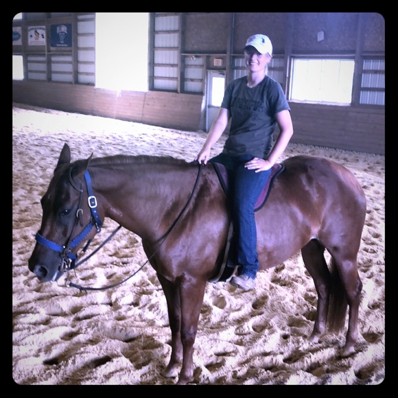 Meet your Posher, Vicki - Picture 1 of 1